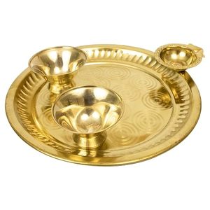 Ensemble de thali Puja au design circulaire pour les activités religieuses, matériau durable - Product Image 3