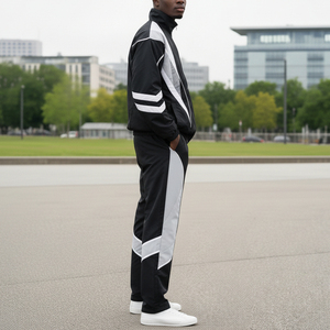 Ensemble de survêtement 2 pièces personnalisé en nylon respirant et léger, coupe-vent unisexe à capuche imprimé, style streetwear - Product Image 6