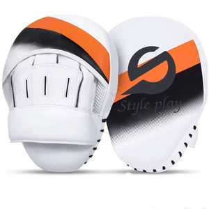 Guantes de Entrenamiento de Kickboxing y MMA de Alta Calidad, Guantes de Enfoque Ligeros de Cuero Vacuno Genuino - Product Image 1
