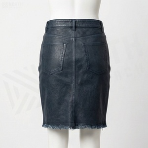 Jupe crayon mini taille haute en similicuir PU pour femme avec poches, brillante, décontractée, couleur unie, toutes saisons, style denim tissé - Product Image 4