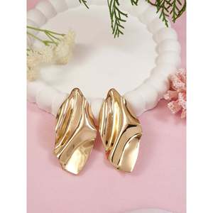 ต่างหูมุกห้อยประดับทอง 18K สไตล์วินเทจสำหรับผู้หญิง - Product Image 4