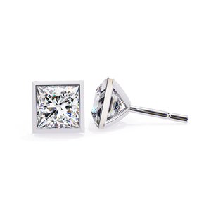 Pendientes de tuerca de moissanita de corte princesa de 5.5mm, color D, VVS, con bisel cuadrado de moissanita, plata de ley 925 - Product Image 3
