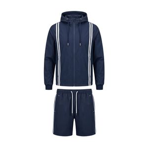 Conjunto deportivo de dos piezas para hombre, con detalles de franjas reflectantes, chaqueta cortavientos azul marino con capucha y pantalones cortos de nailon. - Product Image 2