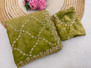 Ropa Étnica India: Sari de Seda Espacial Pura con Hermosos Bordados Originales en Oro y Borde con Trabajo de Corte, con Blusa de Seda Espacial - Product Image 3