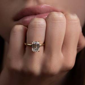 Bague de fiançailles solitaire en or massif 14 carats de luxe avec diamant de laboratoire HPHT taille émeraude, bijoux fins unisexes certifiés IGI - Product Image 2