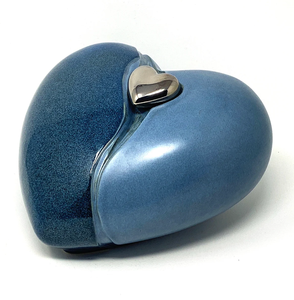 Urna Conmemorativa para Cenizas en Forma de Corazón Bicolor Azul Oscuro con Mini Corazón, Urna para Cenizas Funerarias de Metal, Latón/Aluminio - Product Image 4