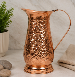 Carafe vintage en cuivre avec motifs floraux en relief et poignée pour la décoration intérieure - Grande capacité, style Meenakari artisanal - Product Image 6