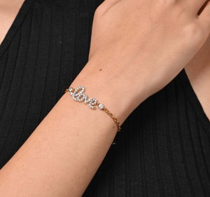 Pulsera Romántica de Oro de 18K con Diamantes y Letra de Amor, Cadena de Eslabones con Engaste Pavé para Mujer, Joyería de Uso Diario - Product Image 5
