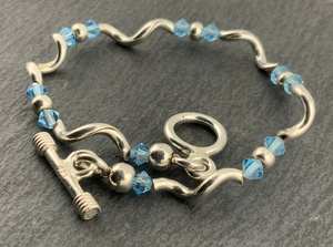 Pulsera de Plata de Ley Vintage con Circonitas Cúbicas en Espiral, Hecha a Mano, Elegante y Brillante, Regalo para Mujer - Product Image 3