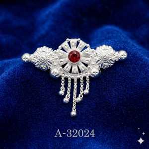 Broche Fleur Dorée MOLL JEWELLERS avec Pierre Zircon Rouge, Bijou Vintage en Alliage Plaqué Or pour Femme, Certifié par un tiers, Cadeau Tendance - Product Image 6