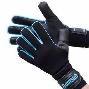 Gants de gardien de but de football pour jeunes personnalisés, avec paume en latex à forte adhérence, support renforcé pour les doigts, fermeture réglable au poignet - Product Image 1