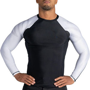 ชุดรัดรูปป้องกันการกระแทกแบบปรับแต่งได้สำหรับกีฬา MMA ชุดรัดรูปสำหรับผู้ชายสำหรับกีฬายิวยิตสู ชุดว่ายน้ำป้องกันรังสียูวี ระบายอากาศได้ดี แขนสั้น ผลิตจากผ้าสแปนเด็กซ์/โพลีเอสเตอร์ - Product Image 3