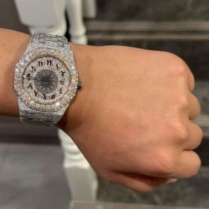Splendide montre unisexe à quartz analogique avec strass, boîtier en moissanite argentée, verre saphir, fermoir caché, 28 mm ETA - Product Image 2