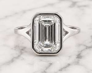 แหวนหมั้นเพชรทรงเหลี่ยมมรกต 10 กะรัต เพชรเพาะเลี้ยง ทองคำแท้ 10K 14K 18K ดีไซน์เครื่องประดับชั้นดี รับรองโดย IGI สี E VVS - Product Image 1