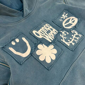 เสื้อฮู้ดครอปทรงบ็อกซี่ ปักลายปะแบบดิสเทรส ปักลาย 3 มิติ ผ้าหนา พิมพ์ลายด้วยเทคนิค DTG ฟอกสีแบบแอซิดวอช ซีดจางแบบซันเฟด - Product Image 2