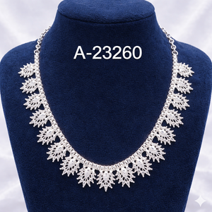 ชุดเครื่องประดับสร้อยคอเพชรซิคอนชุบแพลตตินัมจากโลหะผสมสังกะสีสำหรับผู้หญิง ดีไซน์อินเดียผสมผสานแอฟริกันทันสมัย ประจำปี 2024 จาก MOLL JEWELLERS - Product Image 2