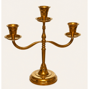 Candelabro Vintage Dorado de 3 Brazos, Centro de Mesa de Metal y Latón, Portavelas para Decoración de Mesa de Boda y Suministros para Fiestas y Eventos - Product Image 1