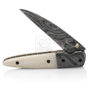Damascus Deal Handmade Damascus Steel Folding <b>Knife</b> DD-FK-545 Drop Point 3mm Blade Thickness 190mm Camel Bone Handle Hot Selling - Product Image 1