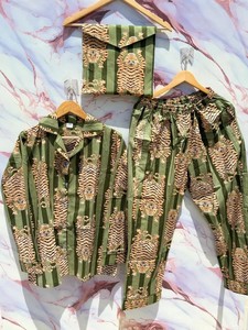 Indian Cotton Pajama Set: Floral Print Women's <b>PJs</b> - Product Image 4
