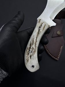 Cuchillo de caza hecho a mano con mango de asta de ciervo, hoja fija de acero inoxidable 4116 con borde parcialmente dentado, funda de cuero. - Product Image 3