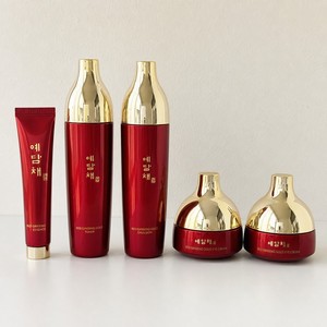 Sérum de soin de la peau Yedamchae Hongsam Gold Essence, essence coréenne à l'or 24 carats, ensemble de soin de la peau à l'or, patchs pour les yeux à l'or, essence coréenne. - Product Image 2