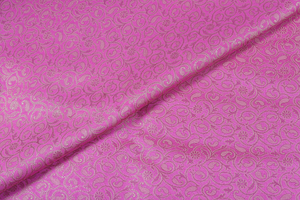 Tissu brocart floral de qualité supérieure, matière lisse et brillante pour robes de mode, saris, lehengas et tenues de soirée. - Product Image 3