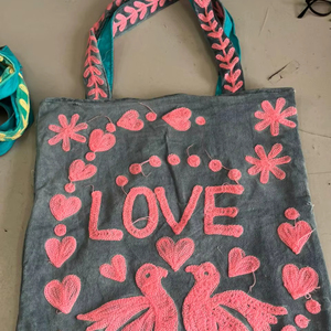 Best Price with Elegant Embroidery Soft for Travel Party Gift Women Wholesale Best Price Premium Love & Peace Velvet Bag - Product Image 1