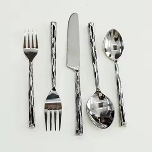 Ensemble de couverts en métal de luxe pour un style de vie gastronomique, vaisselle élégante pour les marchés hôteliers modernes - Product Image 1