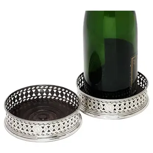 Sous-verre élégant en métal fait main pour la décoration de table, améliore la présentation de la cuisine et protège contre les traces d'eau - Product Image 1