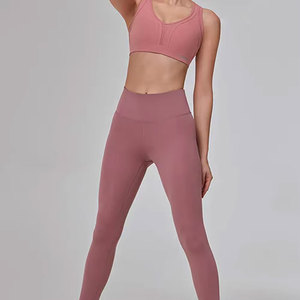 Wire-Free Sports <b>Bra</b> Pink Scoop Neck <b>Racerback</b> Sports <b>Bra</b> Medium Support Breathable Seamless Yoga Top Solid Color Design - Product Image 2