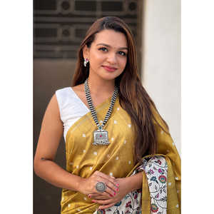 Robes de soirée Elite Weaves, sari en soie Katki dorée avec bordure Zari, motif Kalamkari imprimé, 500g - Product Image 2