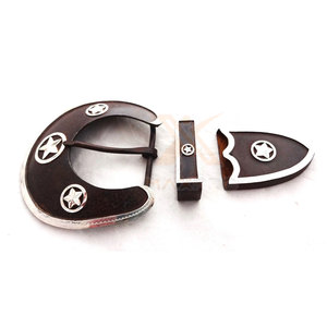 Boucles en fer durables de qualité supérieure, écologiques, pour accessoires d'uniformes de cérémonie - Product Image 1