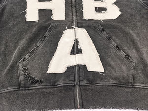 Sweats à capuche zippés personnalisés en coton vieilli vintage 500 g/m² avec patch brodé, coupe oversize, effet délavé, en molleton bouclette français - Product Image 3