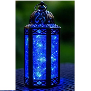 Lanterne porte-bougie suspendue en acier inoxydable gravée à la main, pour la maison, l'hôtel, le restaurant, lanterne en métal de haute qualité - Product Image 1