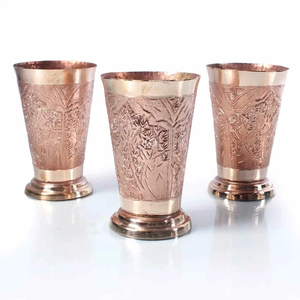 ชุดแก้วน้ำทองแดงลายโบราณ 3 ใบ แก้วโลหะทรงตรง ของขวัญสำหรับห้องครัว - Product Image 1