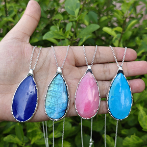Collier Pendentif Goutte d'Eau Plaqué Argent 18 carats Style Unique avec Pierre Précieuse Sertie en Bezel, Tendance Minimaliste pour Mariage, Vente en Gros - Product Image 6
