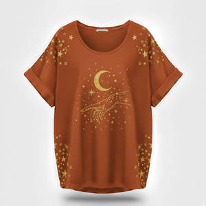 T-shirt unisexe en coton doux à coupe décontractée avec motif attrape-rêves céleste détaillé et transfert thermique or métallisé - Product Image 6