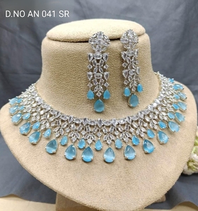 Vintage Alloy Gold Plated Middle East Dubai Flower Bride Jewelry Set with Spiral Pattern <b>Tassel</b> <b>Earrings</b> and Necklace for Women - Product Image 3