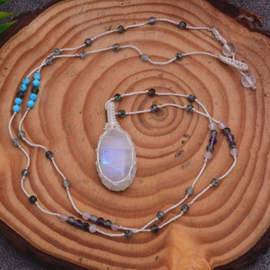 สร้อยคอหินมูนสโตนถักมือแบบมาคราเม่ เชือกสีขาว จี้ปรับได้ ประดับลูกปัด สไตล์โบโฮ เครื่องประดับคริสตัลบำบัด สำหรับผู้หญิง ของขวัญ - Product Image 1