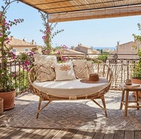 Lit de repos rond en rotin avec coussins et oreillers, style côtier, mobilier d'extérieur pour jardin ou terrasse