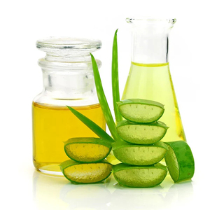 Huile d'aloe vera Hanu rare, 100% pure et naturelle, distillée à la vapeur, huile de support pour les soins de la peau et l'utilisation cosmétique - Product Image 2