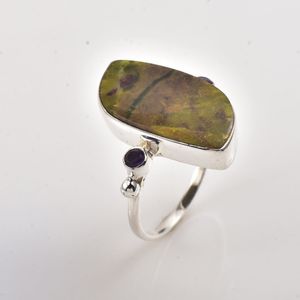 Bague en Opale Verte et Amétrine, Argentée, avec Pierres Allongées et Accents Violets, Sertie en Sceau, Bijou Tendance pour Femme, Style Bohème, Idéale pour les Fêtes - Product Image 2