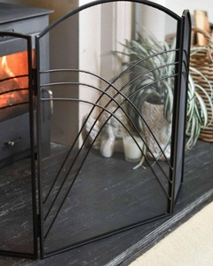 Écran de cheminée en métal Cascade Arc, pliable en trois panneaux, avec maille fine, protection contre les étincelles, protection de sécurité moderne pour foyer - Product Image 3
