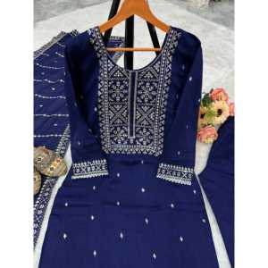 Ensemble de costume de soirée pour femmes de créateur avec un magnifique dupatta, haut et bas - Product Image 5