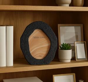 Marco de Fotos Moderno de Hierro Negro, Ligero, Ecológico, Duradero, con Relieve, Decorativo para Mesa, Decoración Minimalista para el Hogar - Product Image 4