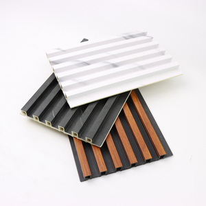 En promotion : Panneau composite bois-plastique écologique rainuré pour revêtement mural WPC pour hôtel - Product Image 1