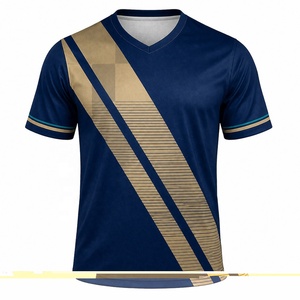 Ensemble de maillot de football bleu à col en V respirant 100% polyester avec short assorti à rayures diagonales dorées pour l'entraînement et les matchs d'équipe unisexe - Product Image 2