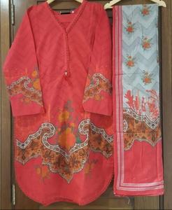 2022 Venta caliente indio pakistaní Khaddar invierno 3 piezas traje bordado Material de algodón y lino con gasa para bodas - Product Image 4