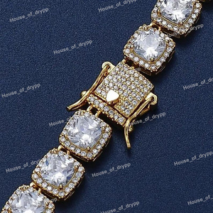 สร้อยข้อมือเทนนิสเพชรโมอิสซาไนต์ทรงกลมเงินแท้ 925 ประดับด้วยเพชรจำลองระยิบระยับ ดีไซน์หรูหราสำหรับทุกเพศ - Product Image 4