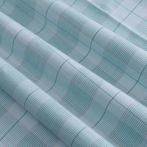 Tissu à carreaux CVC 55% coton 45% polyester 145 g/m² pour uniforme et chemise - Product Image 1